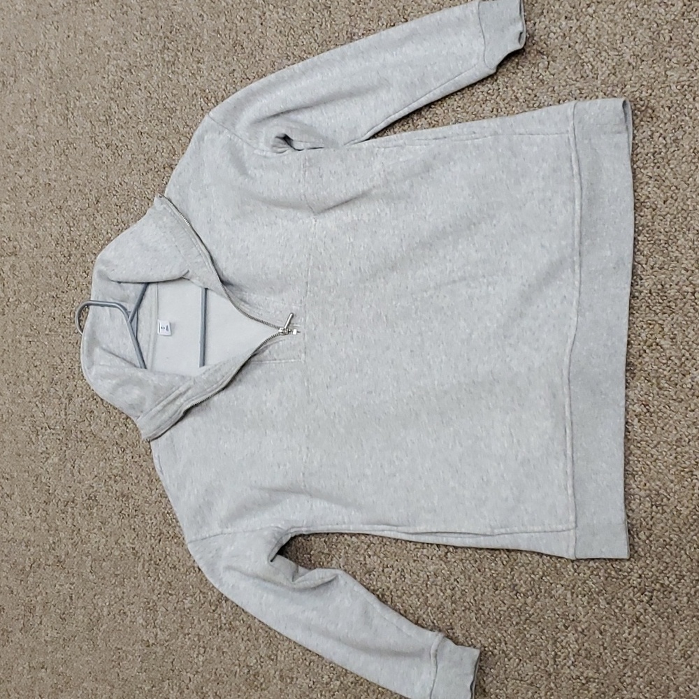 Old navy sweater